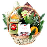 Новогодняя подарочная корзина лакомств