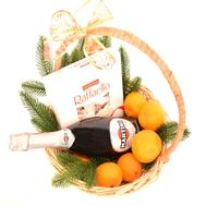 Christmas basket with tangerines, Martini Asti and Raffaello