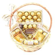 Подарочная корзина Ferrero Rocher