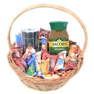 Корзина с конфетами, чаем и кофе