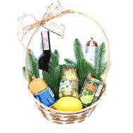 Рождественская продуктовая корзина с вином