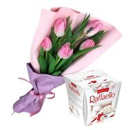 5 tulips with Raffaello