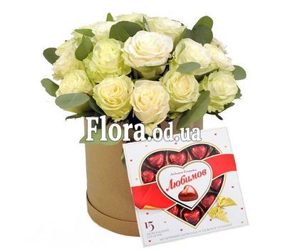 21 white roses in a box with sweets