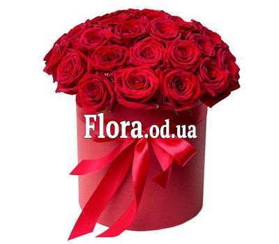 31 роза в шляпной коробке
