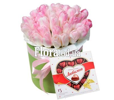 31 рожевий тюльпан і цукерки