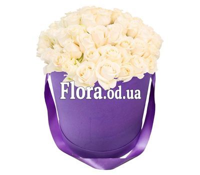 51 троянда в шляпній коробці