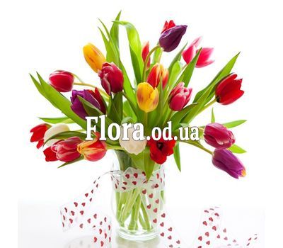 Букет 21 тюльпан в вазе