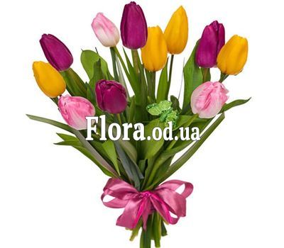 Букет из 11 разноцветных тюльпанов