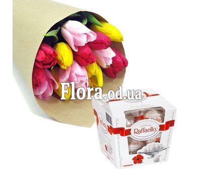 Bouquet of 15 Tulips and Raffaello