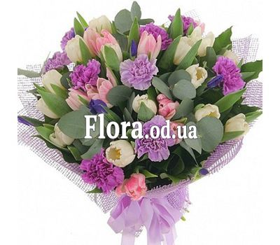 Bouquet of carnations.