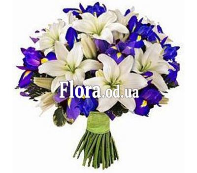 Букет из лилий и ирисов