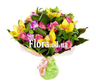 Bouquet of roses and orchids