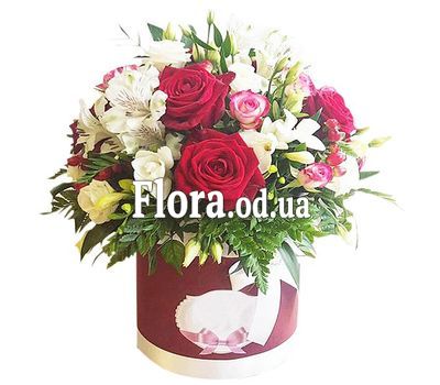 Bouquet mix in a hat box