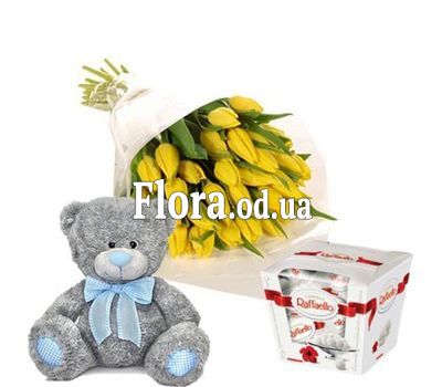 Букет тюльпанов, мишка, конфеты