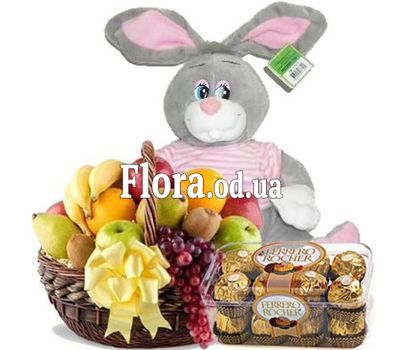 Фрукты, зайчик, конфеты