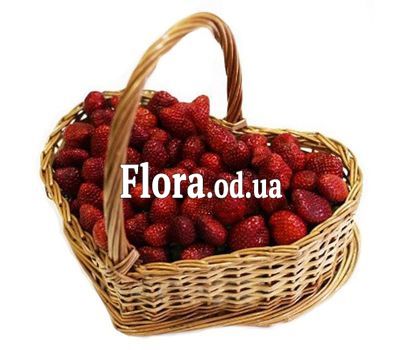Корзинка клубники