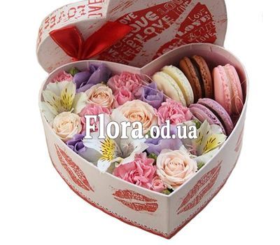 Красивый подарок с Macarons