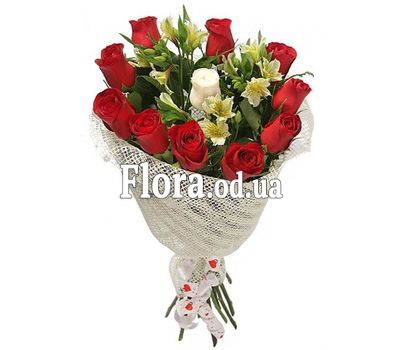 Креативный букет из живых цветов