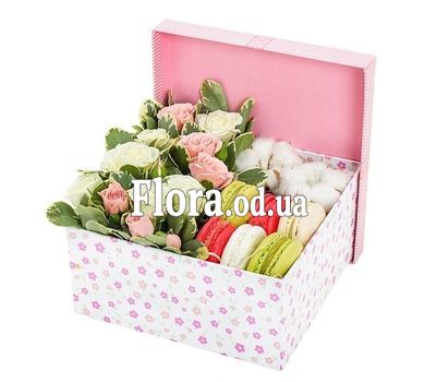 Макарунс с цветами для гурманов