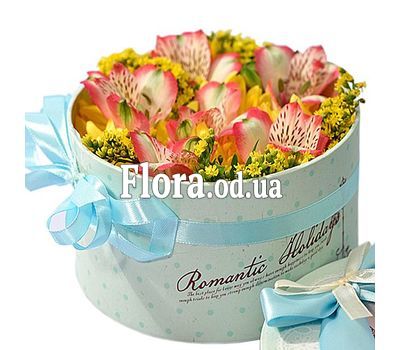 Small box with flowers