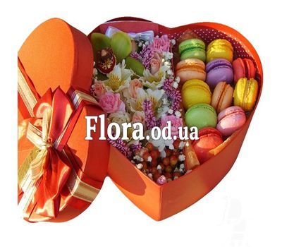 Набор цветы и макаруны