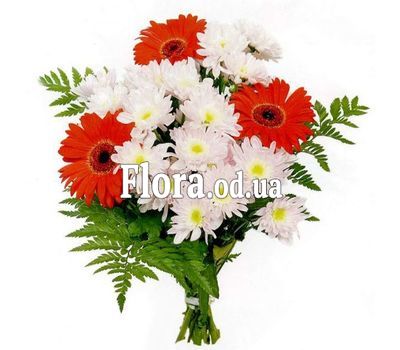 A small bouquet of flowers