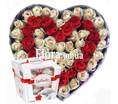 Нежный букет цветов в коробке