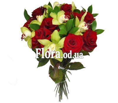 Simple bouquet of flowers