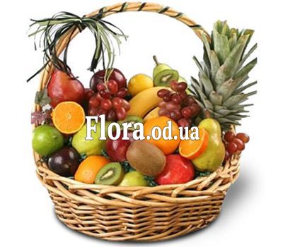 Большая корзина фруктов