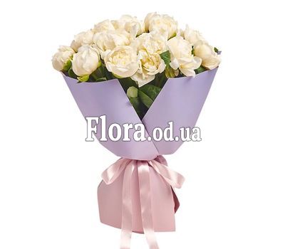 Букет 17 белых пионов