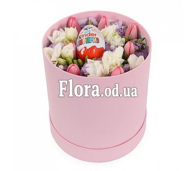 Букет в коробке с тюльпанами