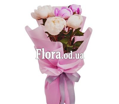 Букет из 5 пионов