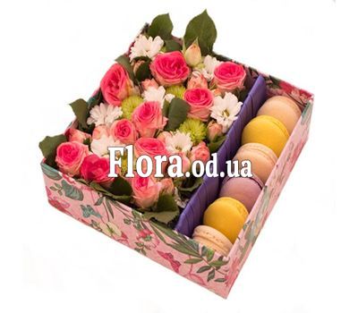 Цветы и пирожные