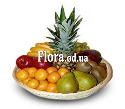 Фрукты в корзине