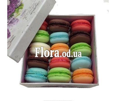 Коробка с макарунами