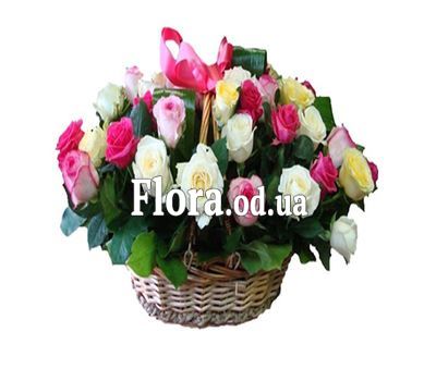 Корзина из 35 роз