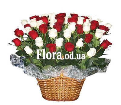 Корзина из 55 роз