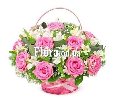 Basket of roses and alstromeries