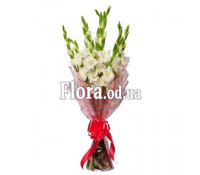 Нежный букет гладиолусов