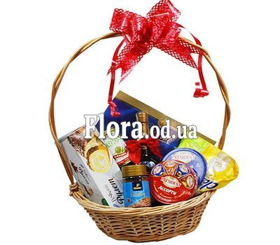 Gift basket with cognac