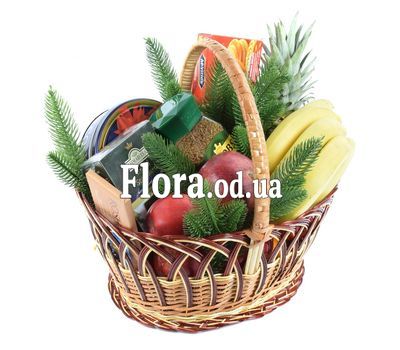 Корзинка с фруктами к Рождеству