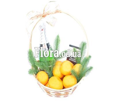 New Year's basket of tangerines with champagne