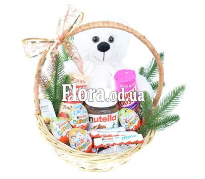 Новогодняя корзина со сладостями и Мишкой