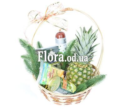 Новогодняя подарочная корзинкаНовогодняя подарочная корзинка