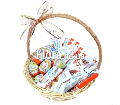 Подарочная корзина Kinder