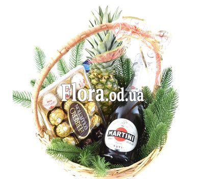 Подарочная корзина с Ferrero Rocher к Рождеству