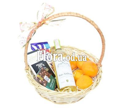 Подарунковий кошик з імпортним вином