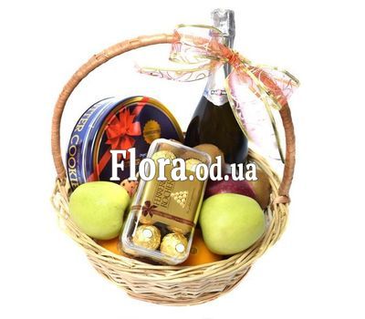 Подарочная корзина с Asti Martini