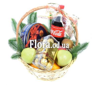 Подарочная новогодняя корзина c Coca-Cola