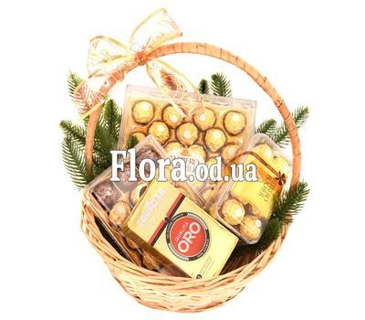 Подарочная новогодняя корзина Ferrero Rocher и Lavazza